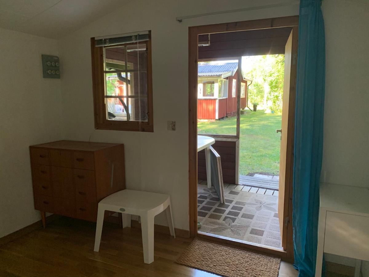 Sjoenaera Stuga Norrtälje Exterior foto